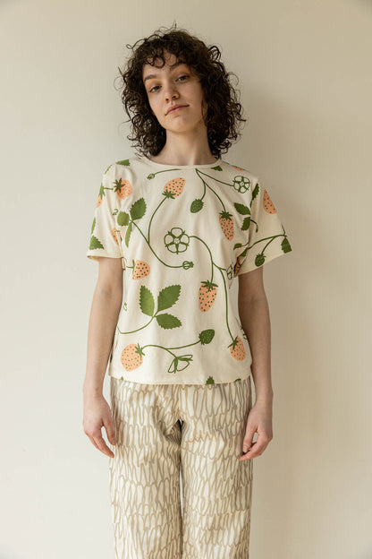 Strawberry Box-Tee