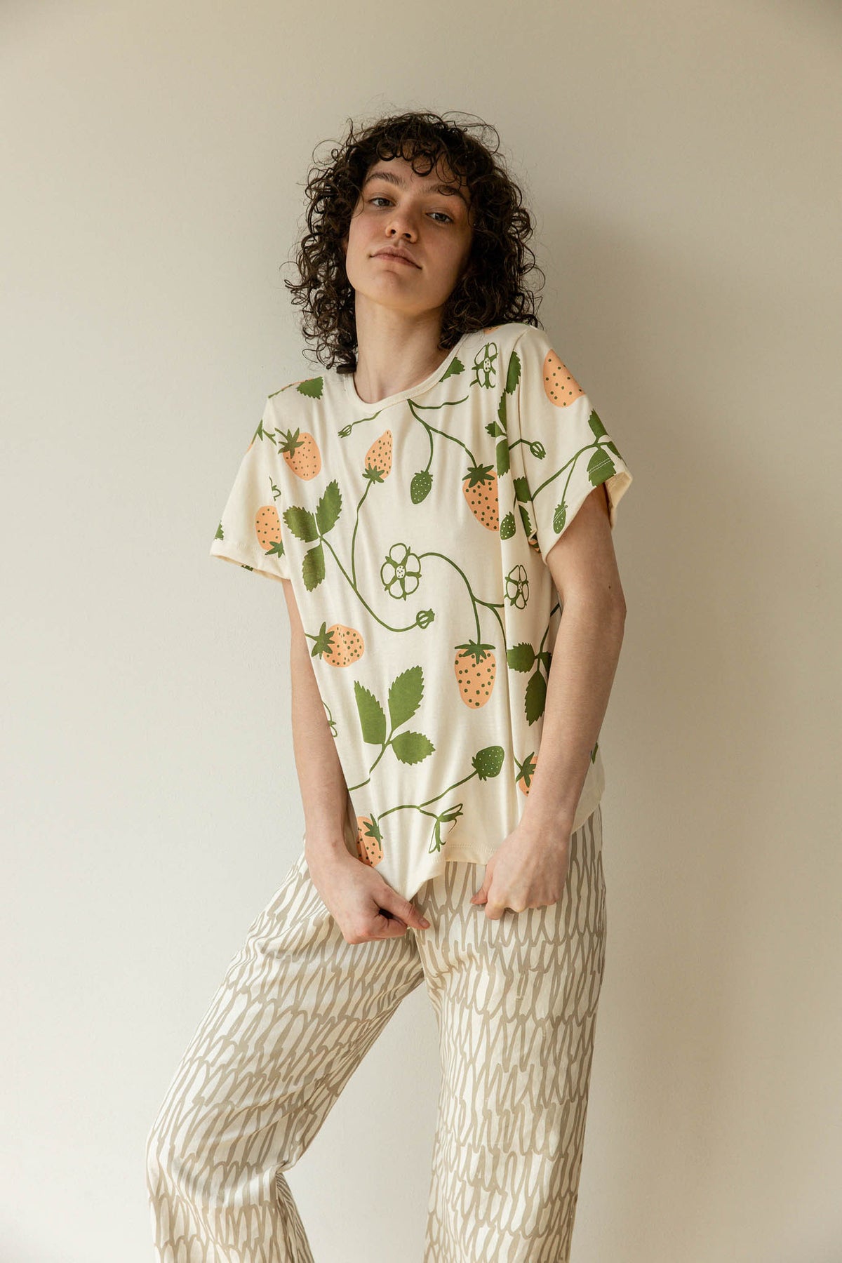 Strawberry Box-Tee