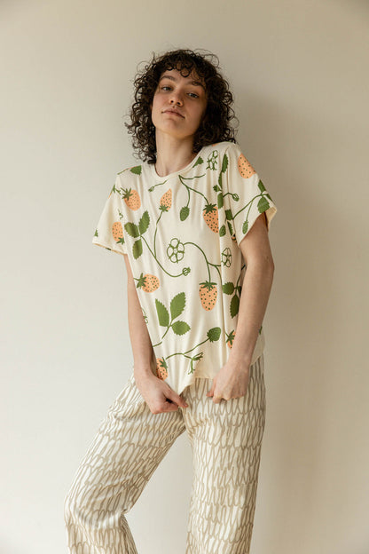 Strawberry Box-Tee