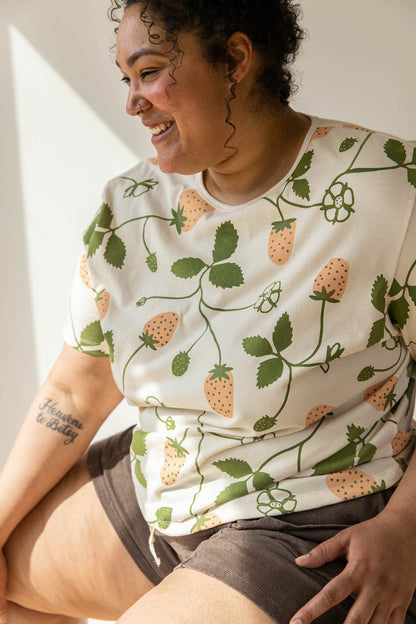 Strawberry Box-Tee
