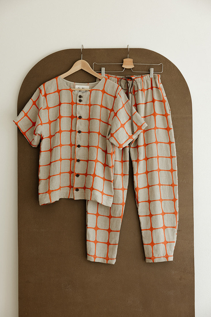 Hemp Button Tee - Orange Fence